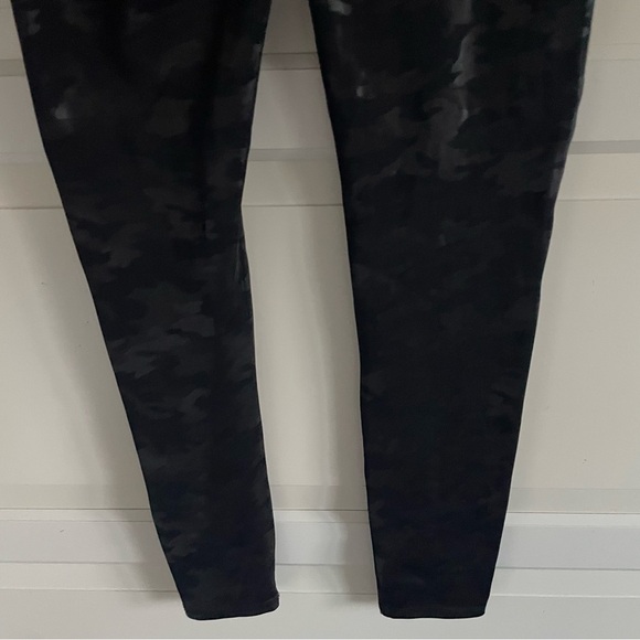 Spanx metallic camo print high waisted leggings black 20234 - Picture 9 of 16